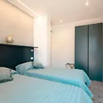 Luxury House - Small Heated Pool Appartamento