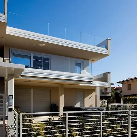 Luxury House - Small Heated Pool Appartamento *
