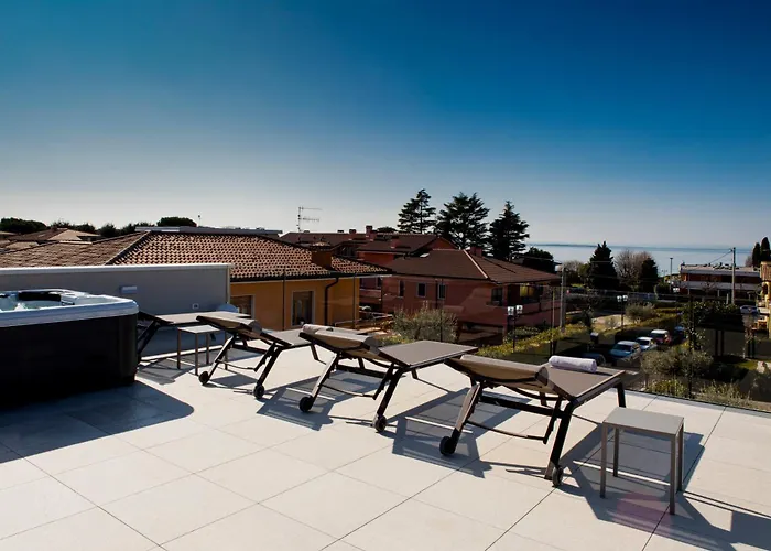 Luxury House - Heated Jacuzzi *